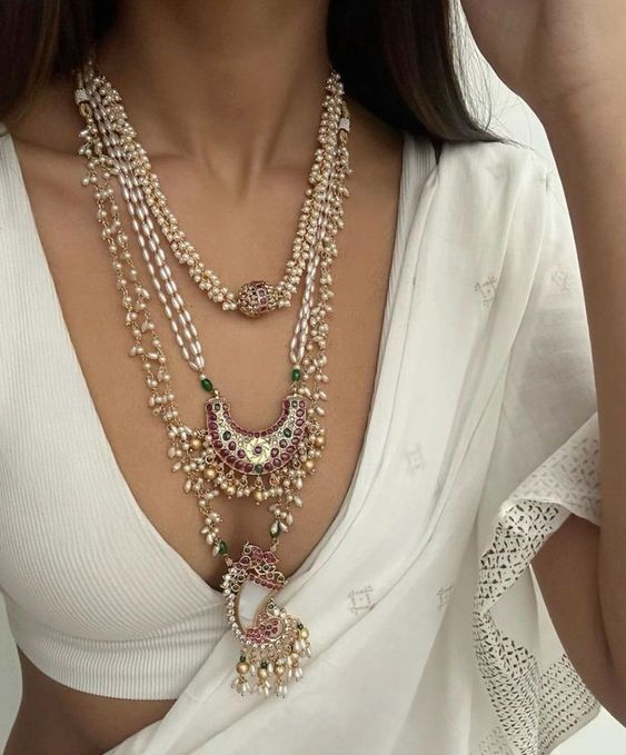 Kundan is a form of jewellery made from gold, usually with a core of wax. The term ‘kundan’ itself means highly refined pure gold, and this type of jewellery generally involves 24k pure gold